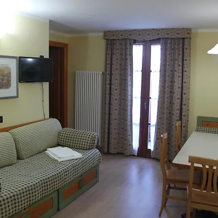 Nevesole Folgarida Resort Aparthotel Exterior photo
