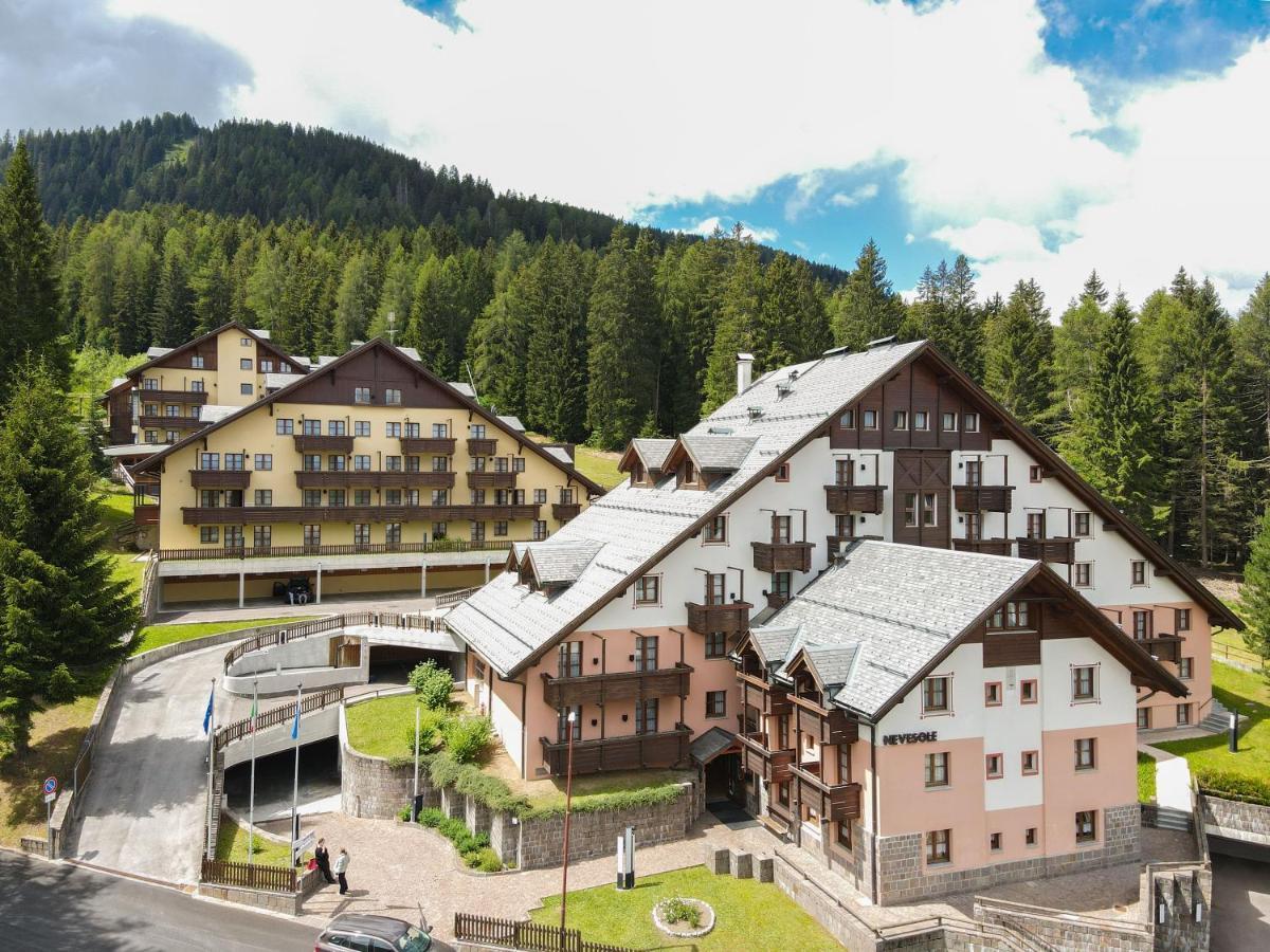 Nevesole Resort 3*